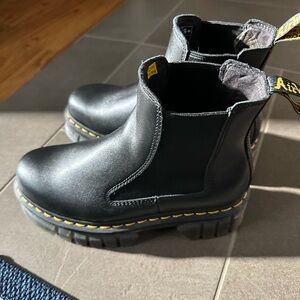 Dr. Martens Chelsea Boots Size 7
